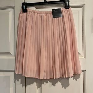 Banana Republic pleated skirt